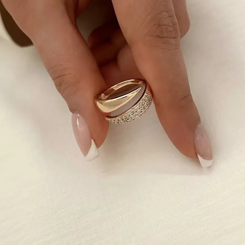 Adjustable Sparkle Ring – Dainty Gift for Her