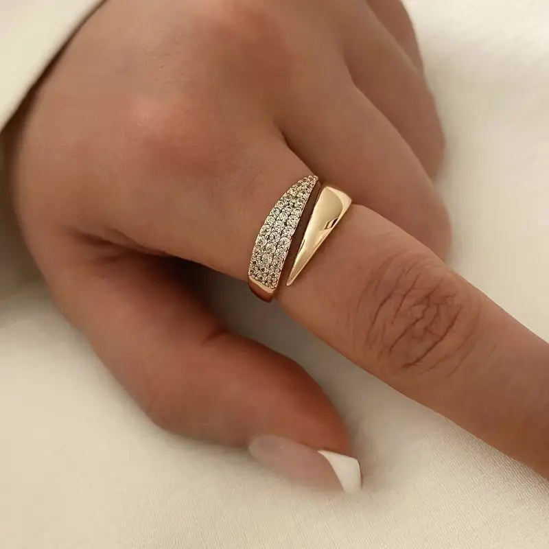 Adjustable Sparkle Ring – Dainty Gift for Her